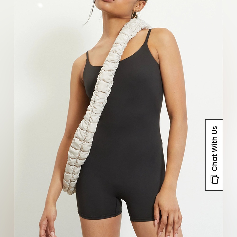 Pacsun - PAC 1980 PAC WHISPER Active Melody Short Onesie